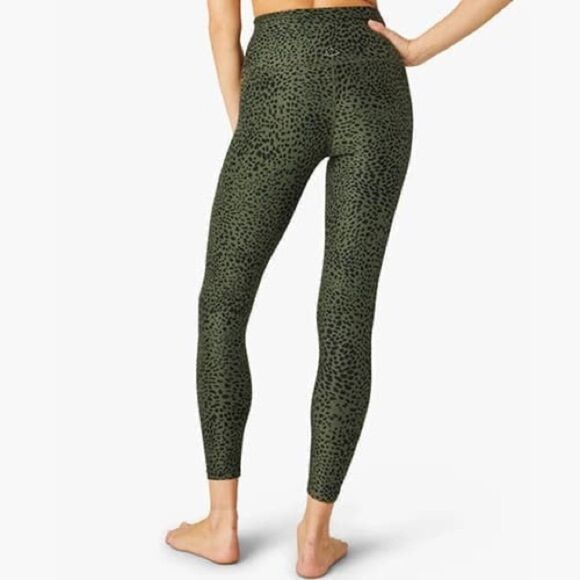Beyond Yoga Printed Spacedye High Waisted Midi Legging in Eden Green Cheetah XS - Picture 12 of 14
